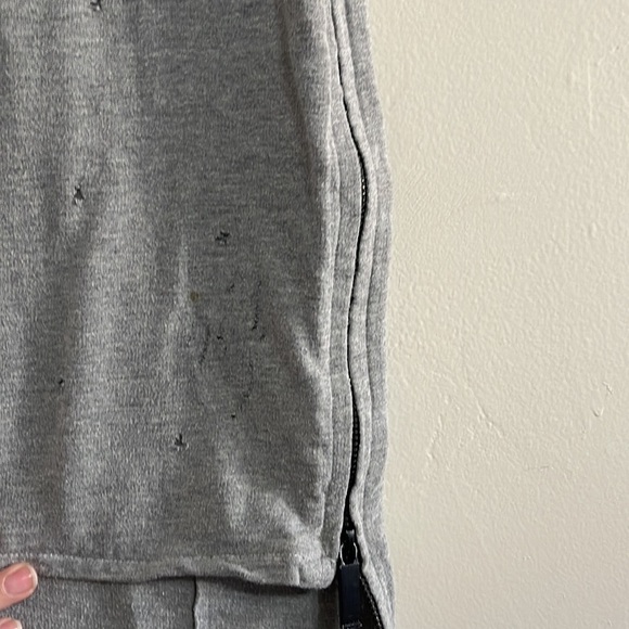 UNKNOWN New York Requiem T-shirt - Picture 5 of 8